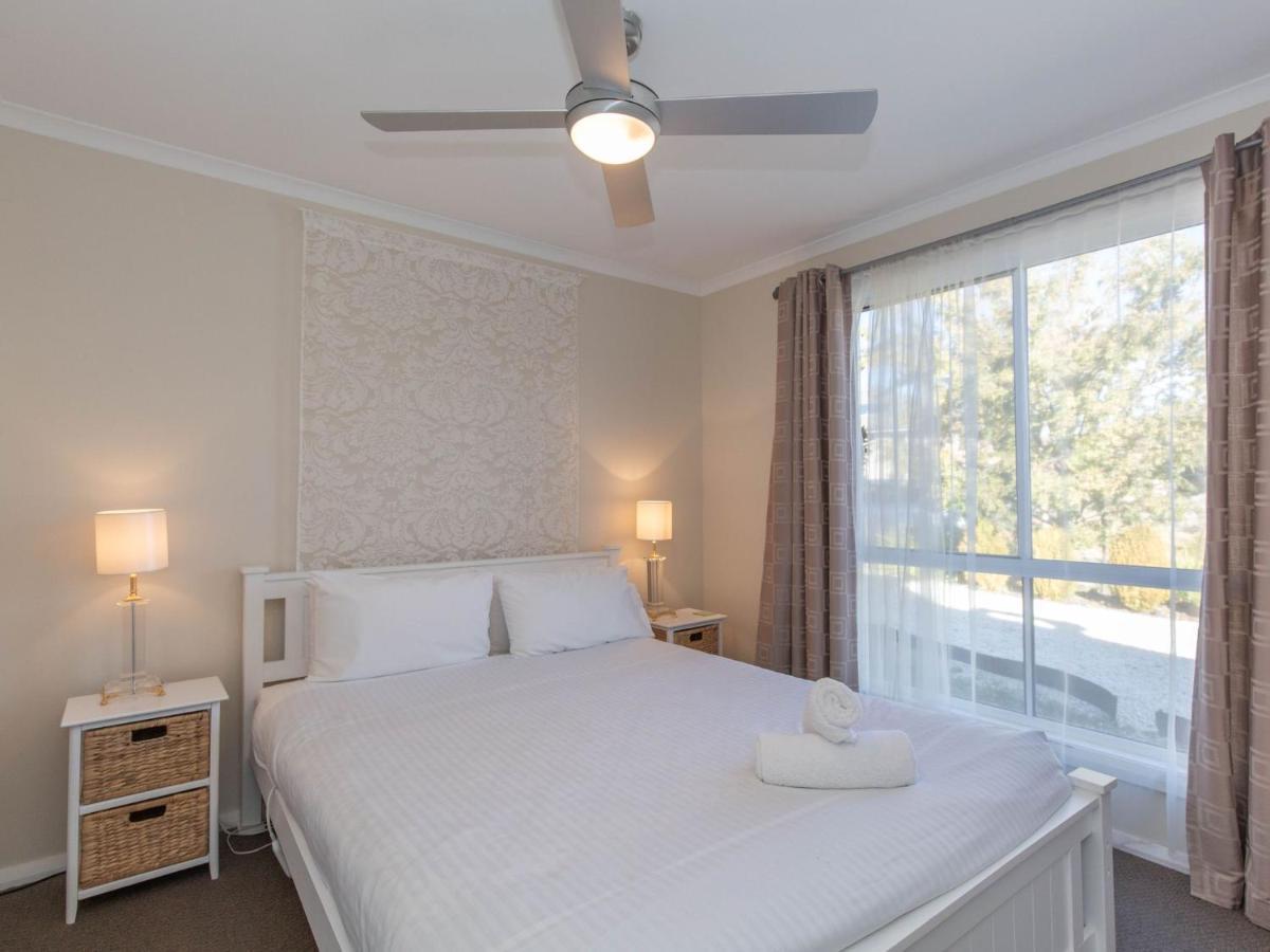 Вилла St Helenas 5 Twynam Street Джиндабайн Экстерьер фото